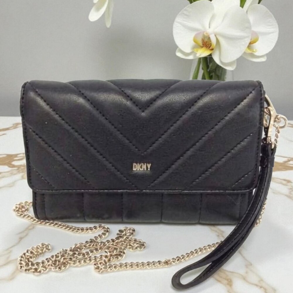 DKNY Black Quilted 2-in-1 Wristlet & Crossbody Bag | Gold Chain